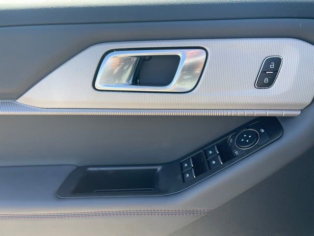 New 2026 Ford Explorer Active w/ Active Comfort Package RWD image 19