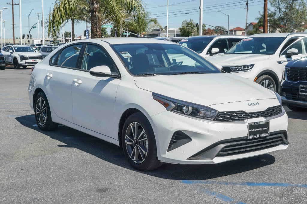 Certified 2024 Kia Forte LXS w/ LXS Technology Package FWD image 3
