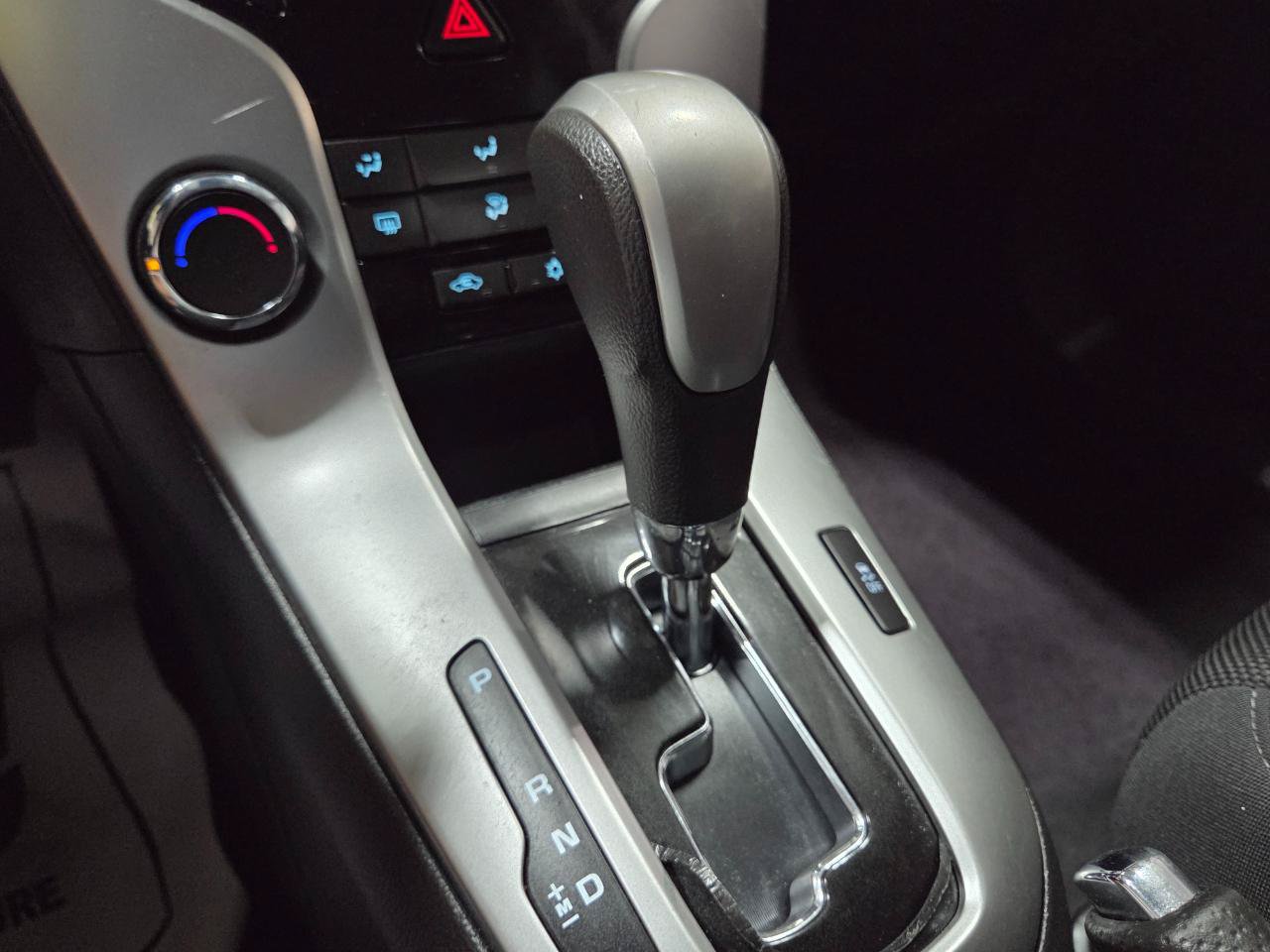 Used 2015 Chevrolet Cruze LT FWD image 22