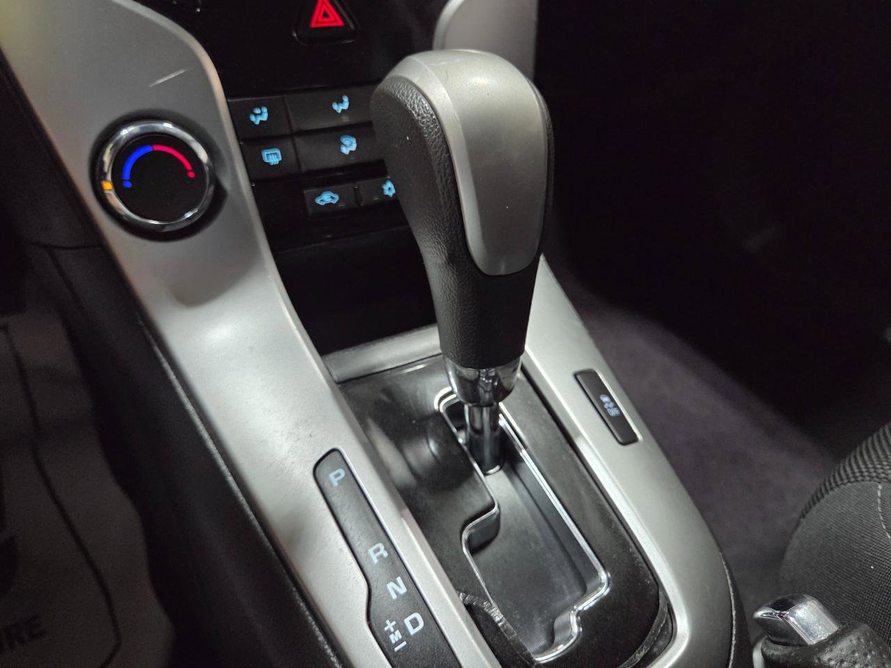 Used 2015 Chevrolet Cruze LT FWD image 22