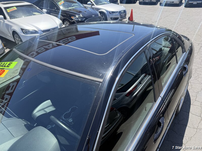 Used 2011 Mercedes-Benz C 300 Sedan image 15