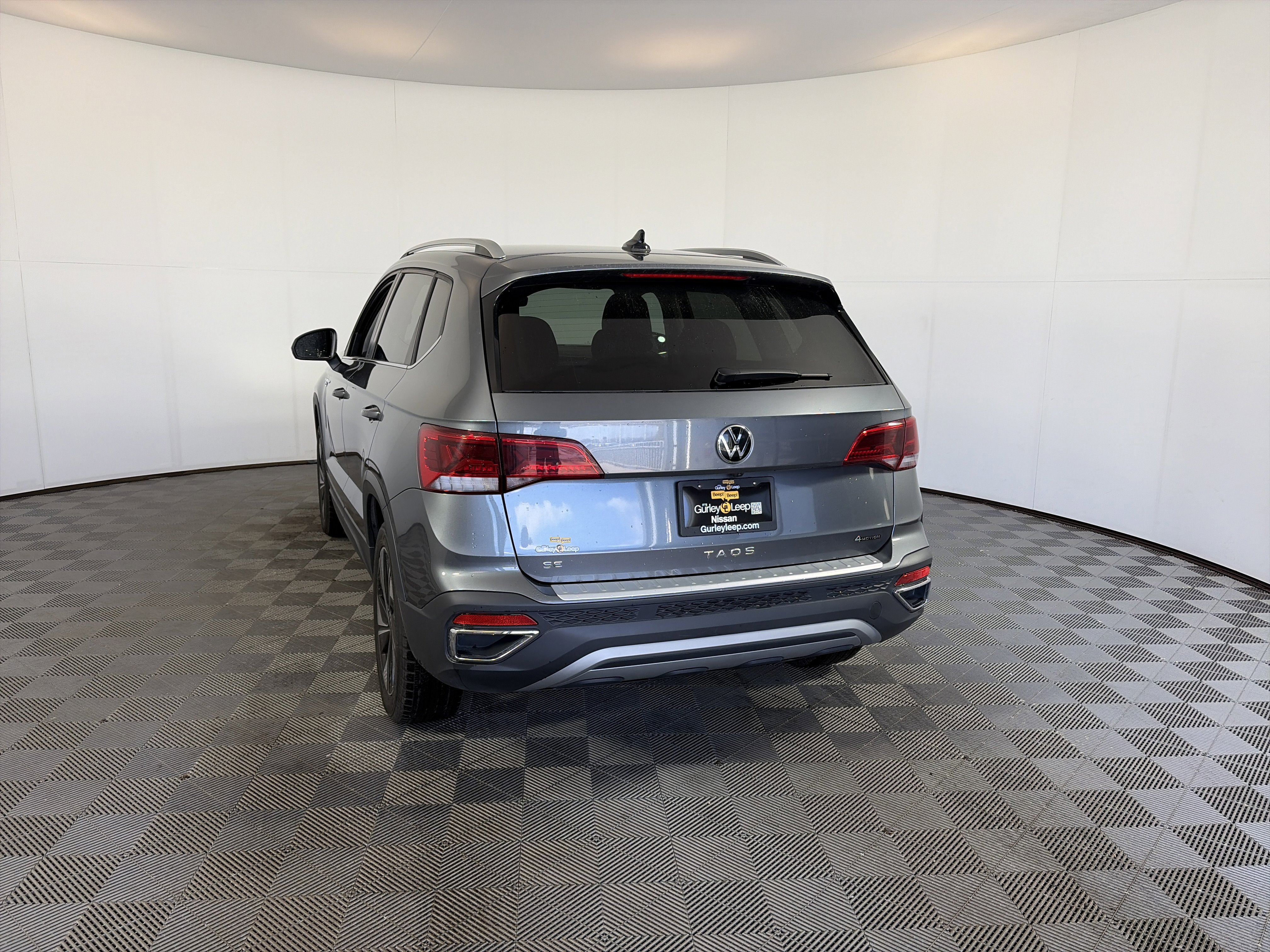 Used 2024 Volkswagen Taos SE image 8