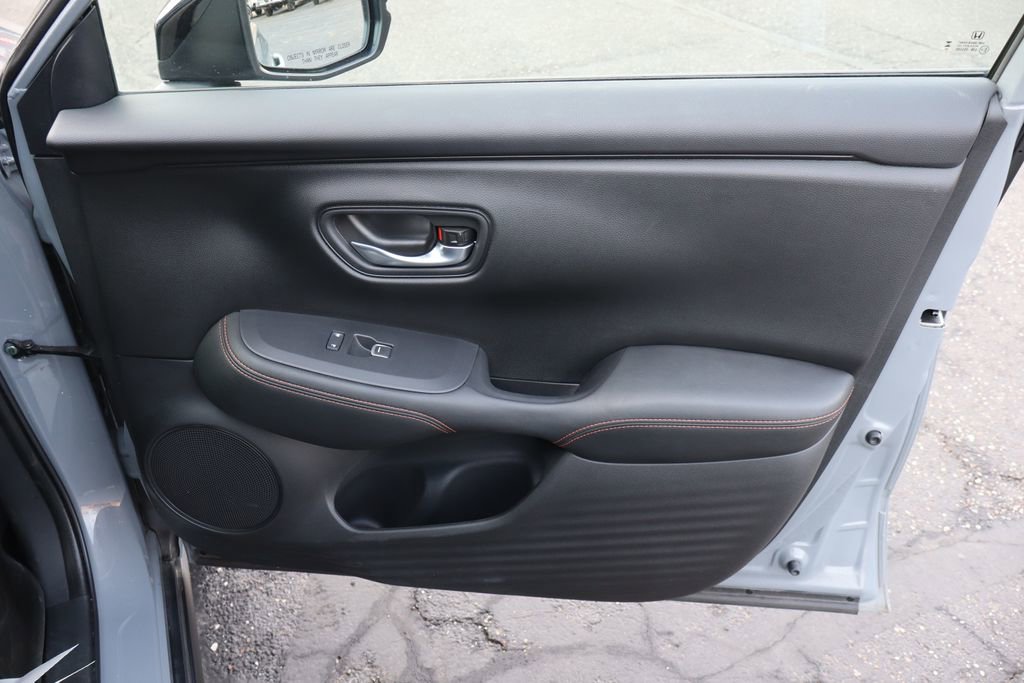 Used 2025 Honda HR-V Sport image 27
