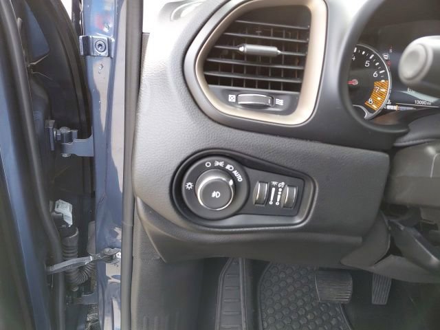 Used 2023 Jeep Renegade Latitude image 15