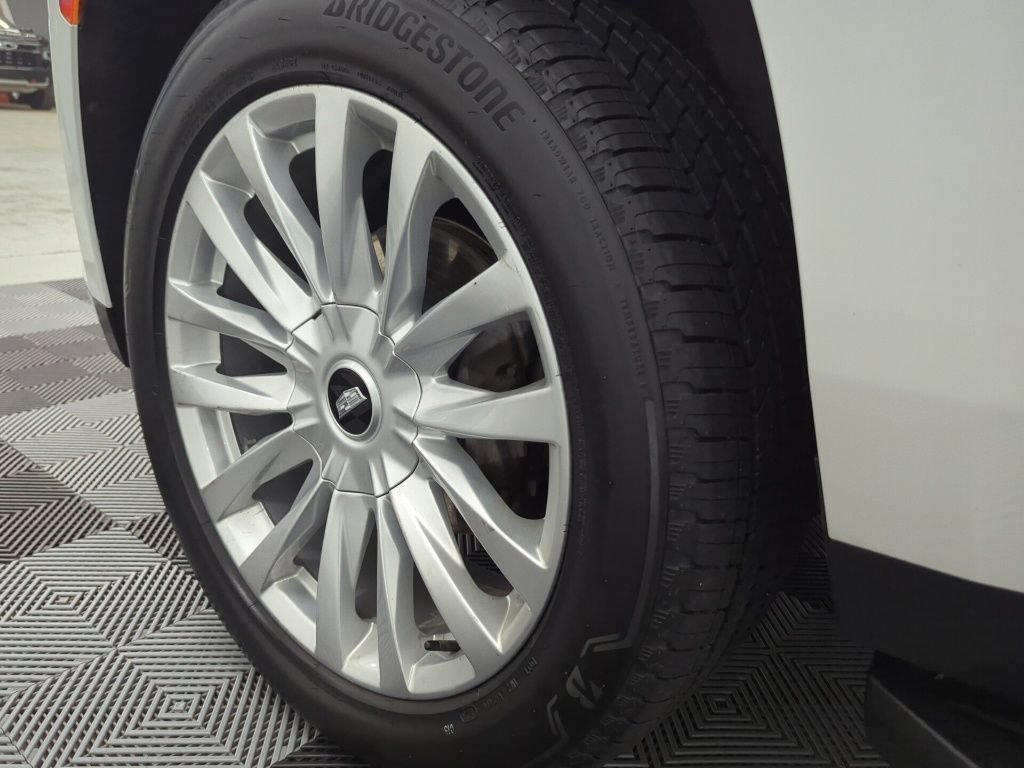 Used 2022 Cadillac Escalade Luxury w/ LPO, Floor Liner Package AWD/4WD image 39
