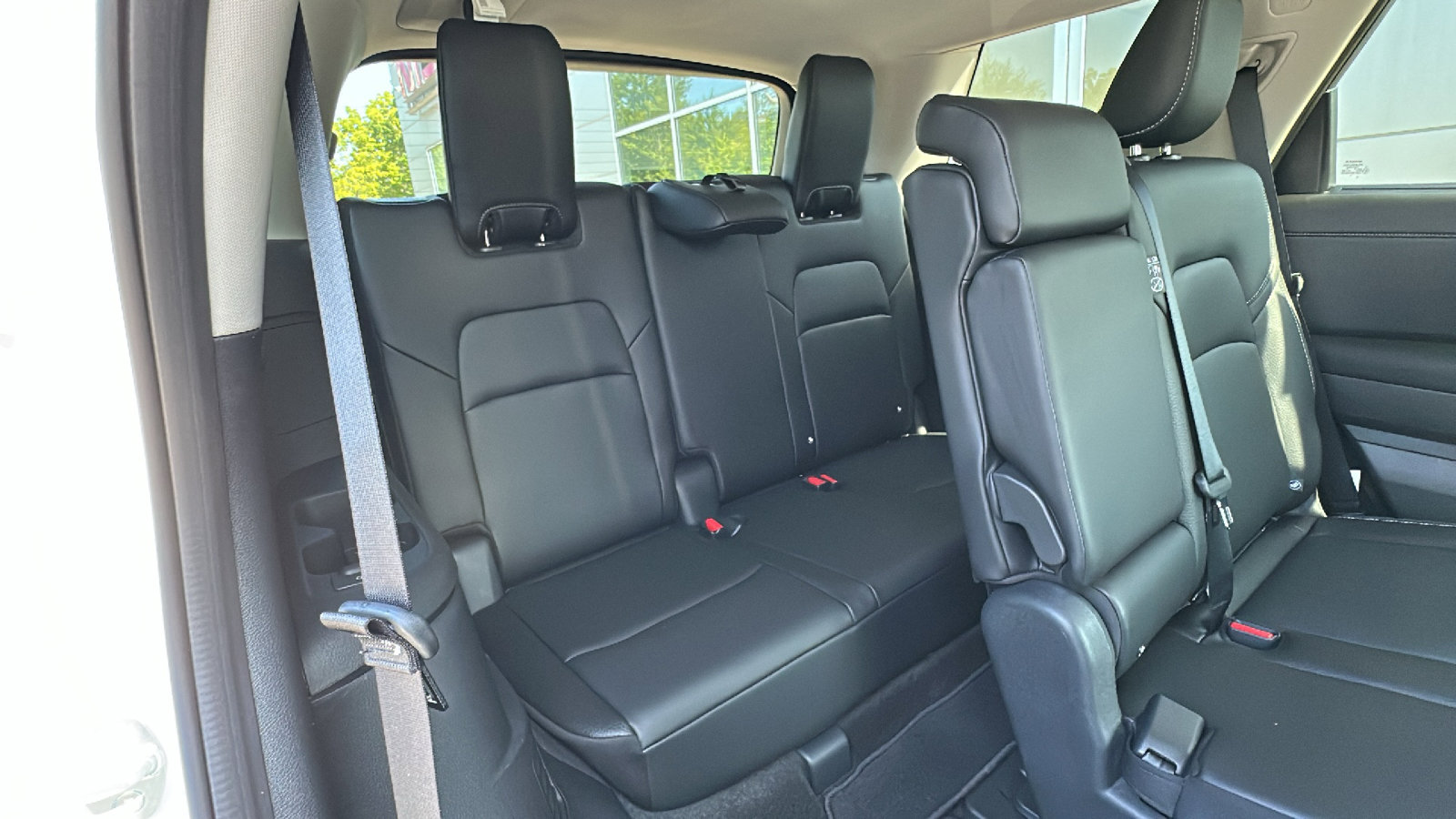 Certified 2024 Nissan Pathfinder SL w/ Black Appearance Package image 23