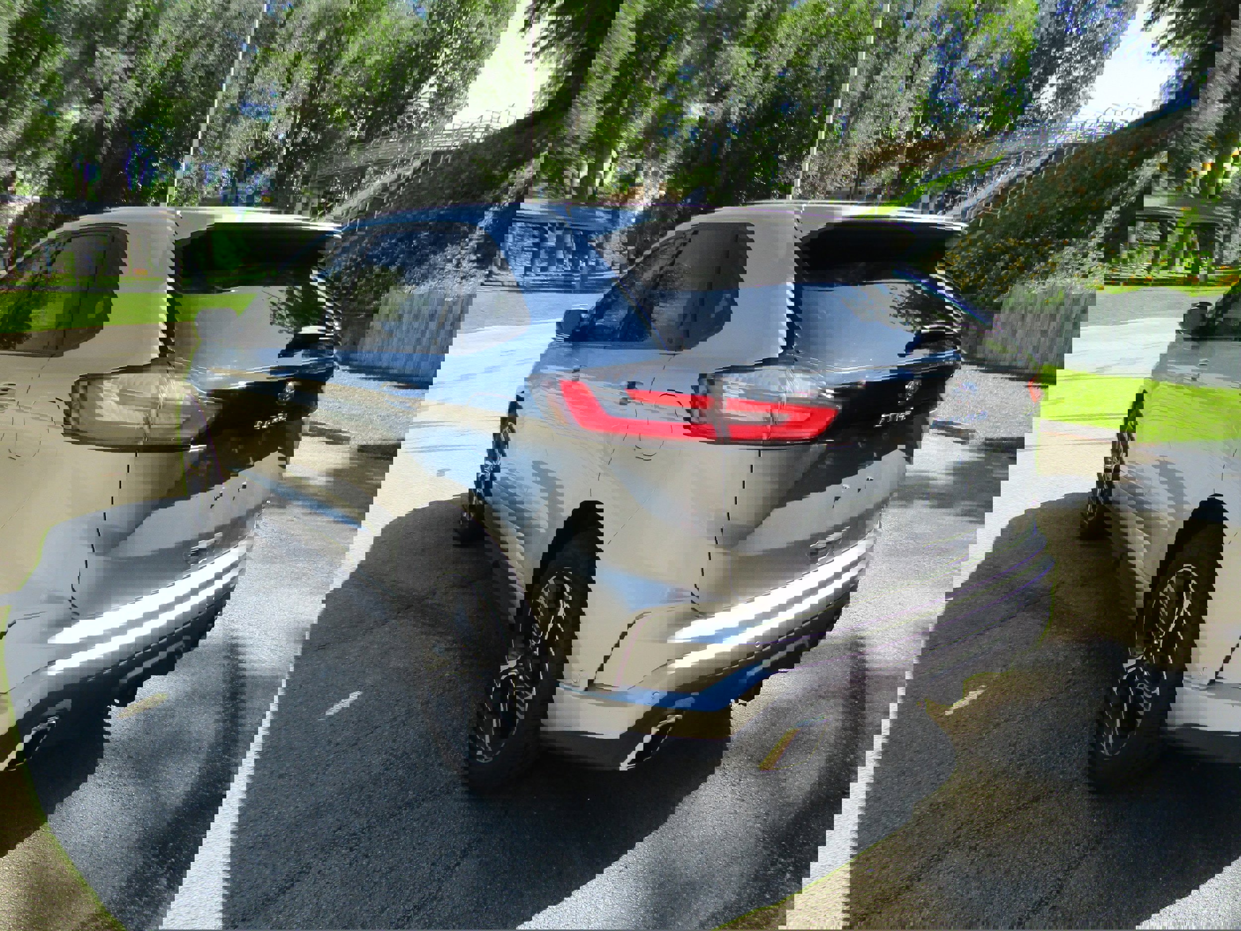 Certified 2022 Ford Edge ST w/ Equipment Group 401A image 3