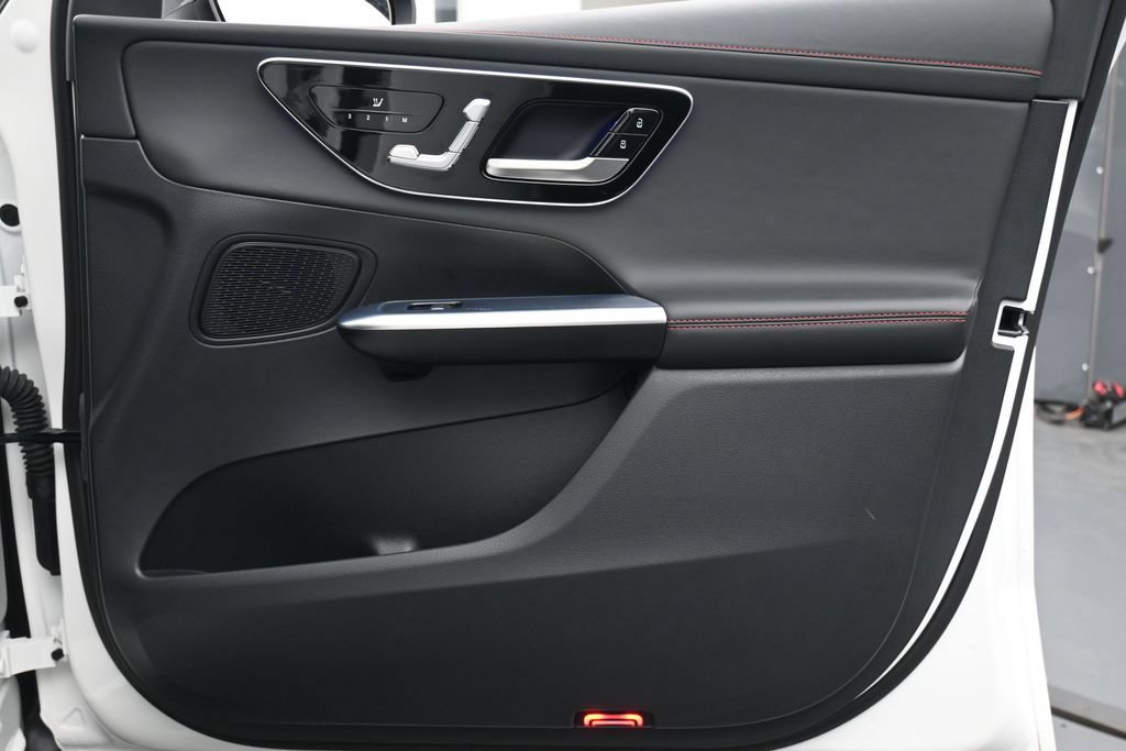 Used 2024 Mercedes-Benz GLC 43 AMG 4MATIC image 25