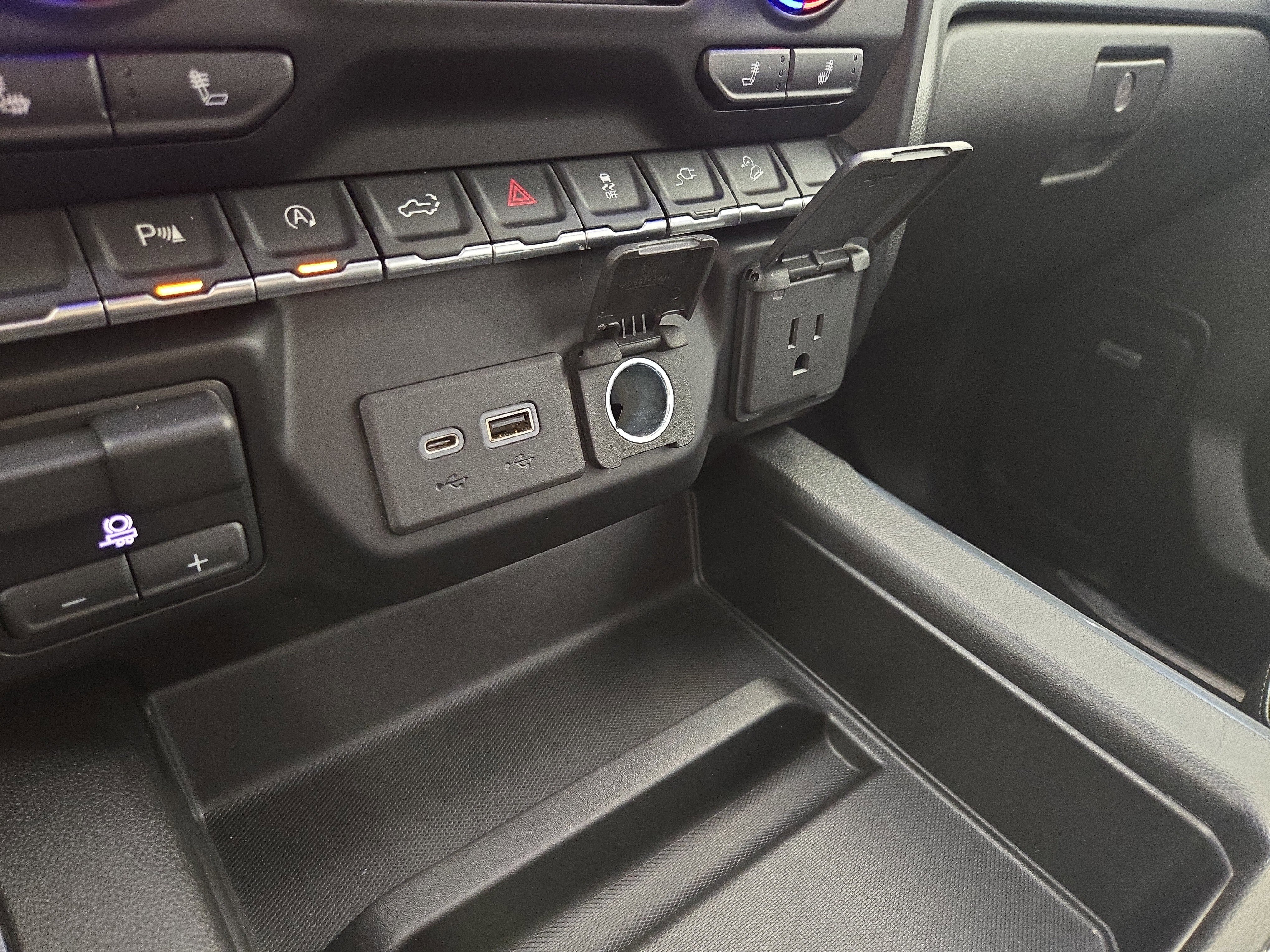 Certified 2020 Chevrolet Silverado 1500 RST w/ True North Edition image 25