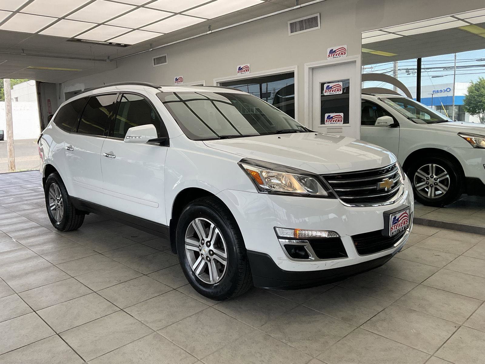 Used 2017 Chevrolet Traverse LT AWD/4WD image 1