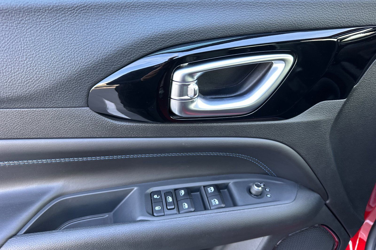New 2026 Jeep Compass Limited w/ Sun, Sound & Navigation Group image 13