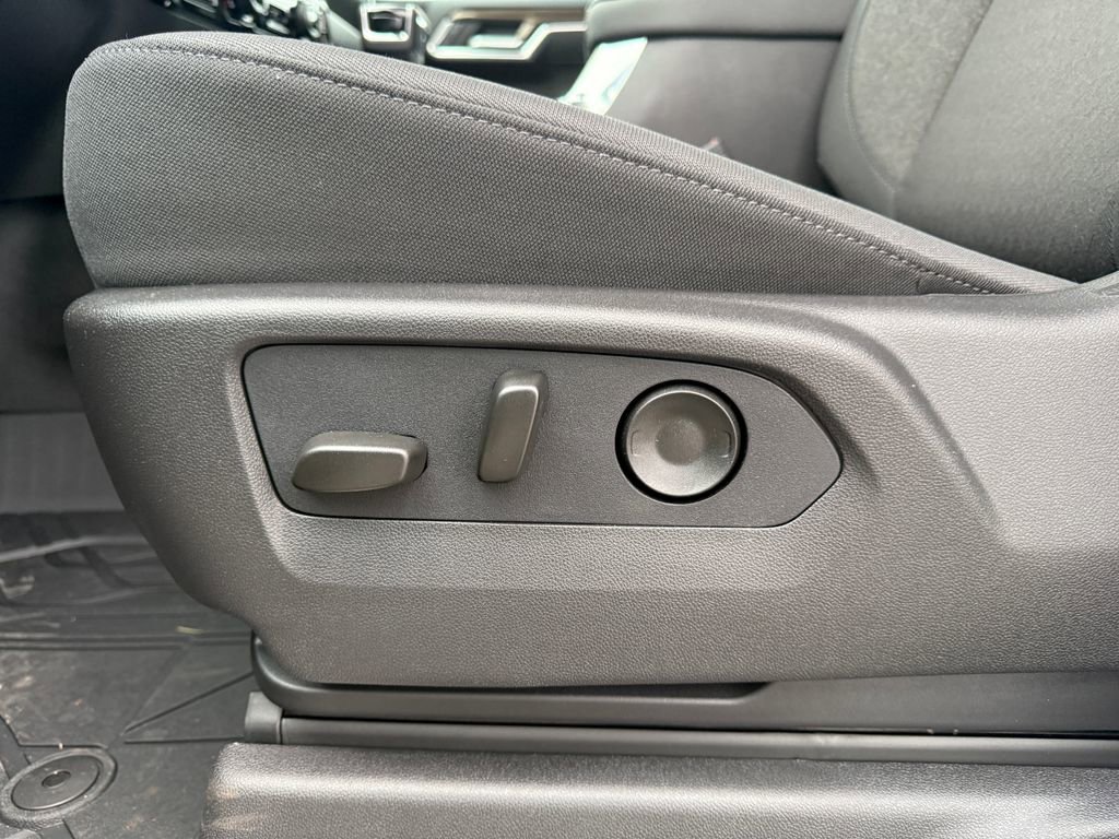 New 2026 Chevrolet Silverado 1500 RST w/ Dark Appearance Package image 23
