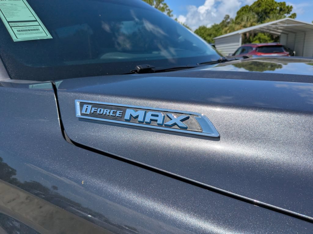 Used 2025 Toyota Sequoia Platinum AWD/4WD image 11