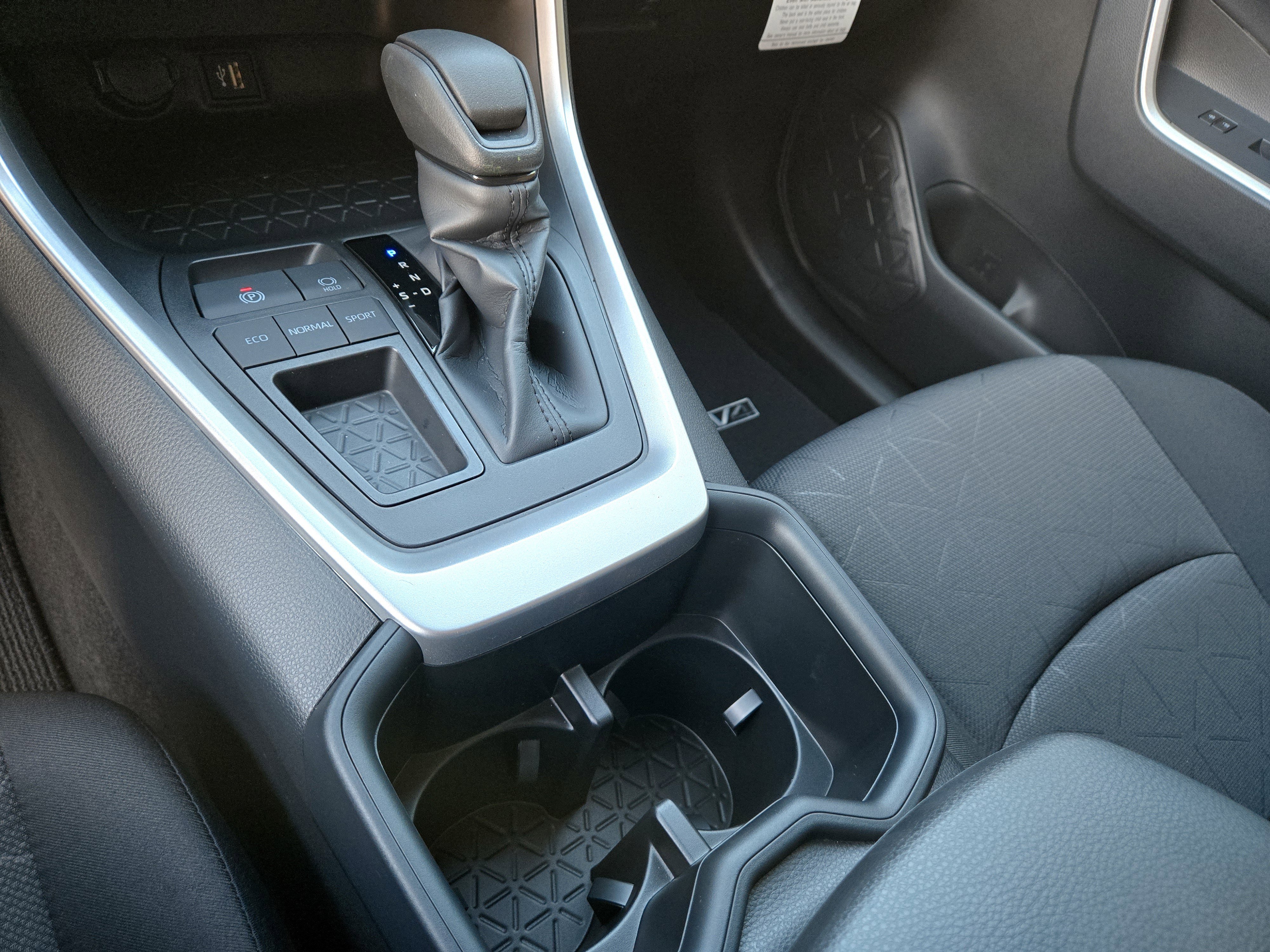 New 2025 Toyota RAV4 XLE w/ Convenience Package image 14