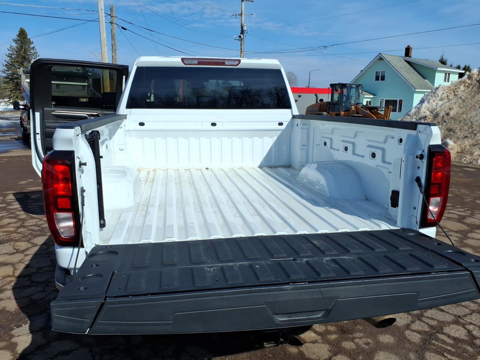 Used 2024 GMC Sierra 2500 SLE w/ SLE Convenience Package AWD/4WD image 12