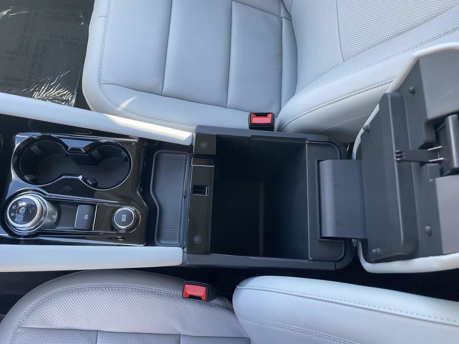 New 2025 Ford Explorer Platinum w/ Ultimate Package image 16