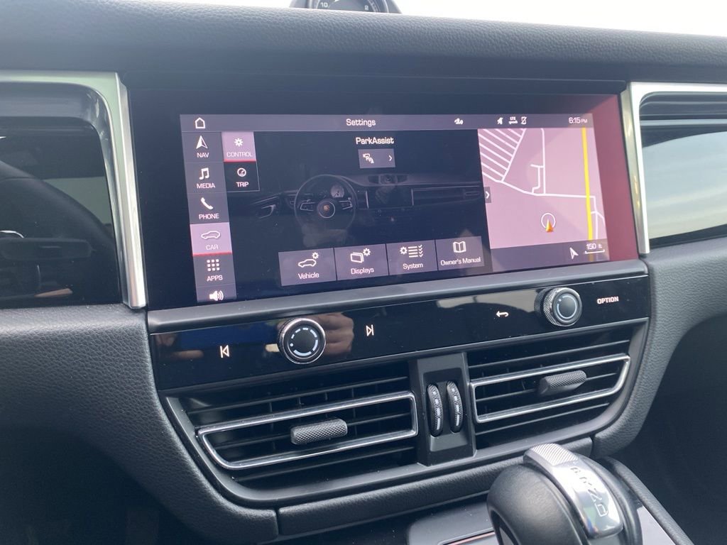 Used 2022 Porsche Macan Base image 18