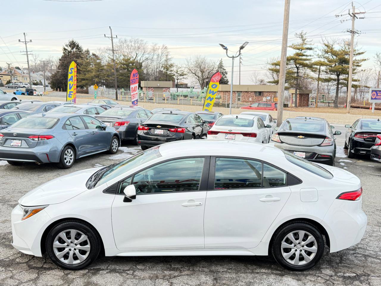 Used 2021 Toyota Corolla LE FWD image 7