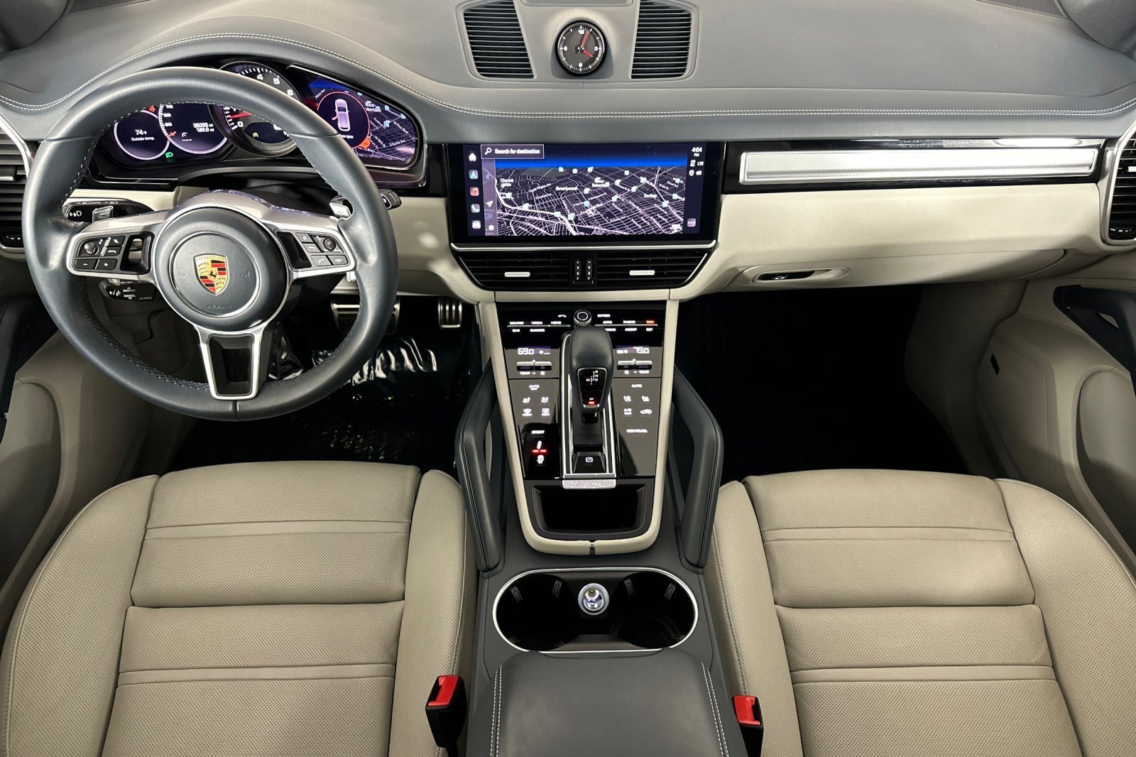 Used 2023 Porsche Cayenne S Platinum w/ Premium Package Plus image 12