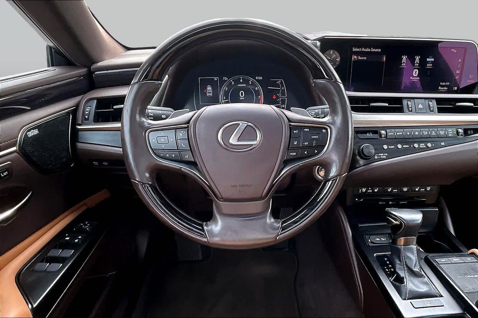 Used 2019 Lexus ES 350 Ultra Luxury w/ Accessory Package 2 FWD image 6