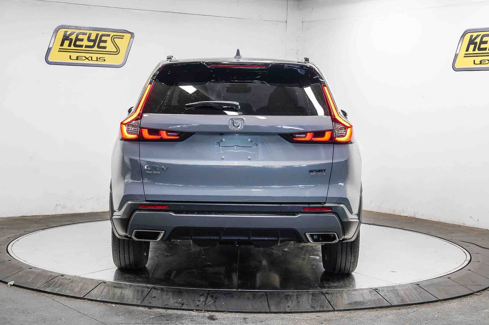 Used 2024 Honda CR-V Sport Touring image 3