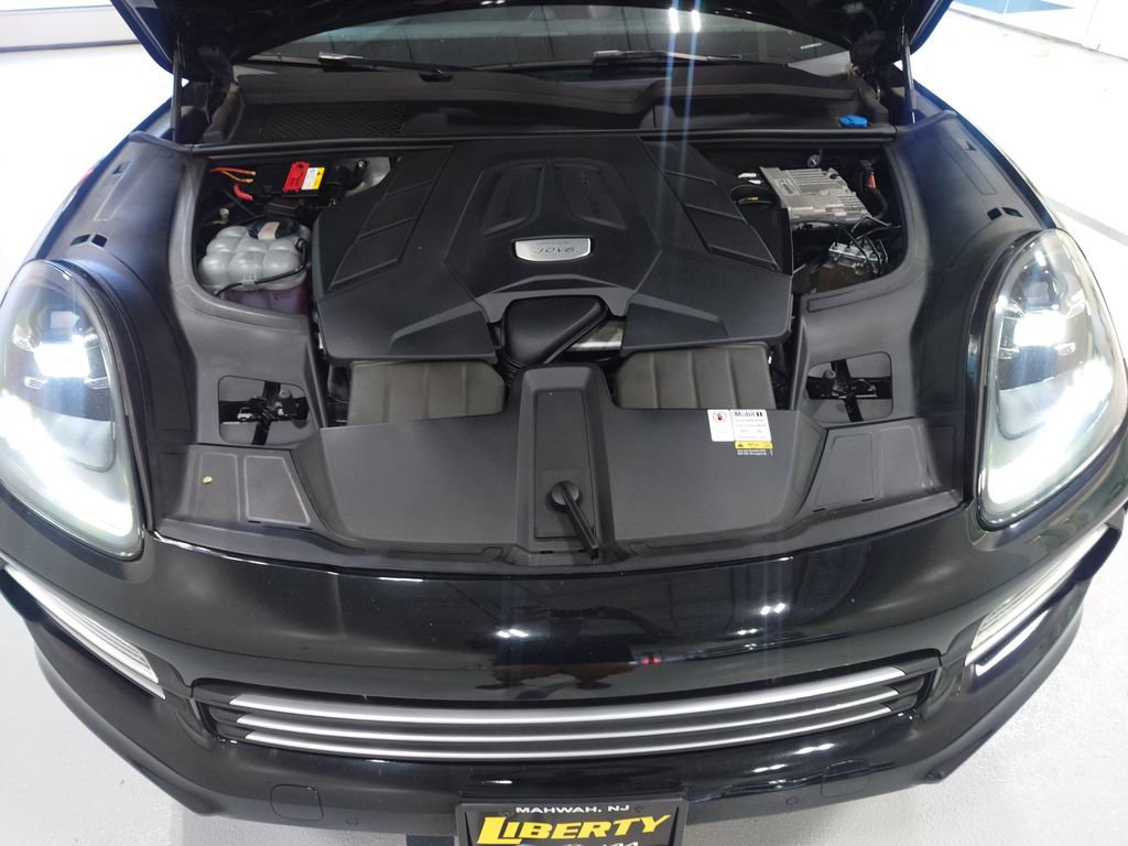 Used 2021 Porsche Cayenne AWD/4WD image 21
