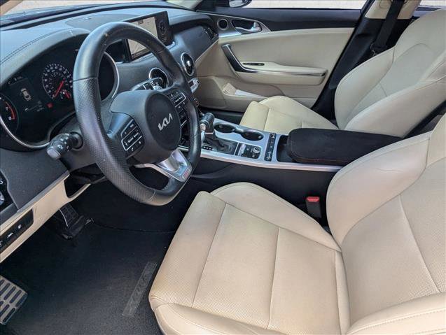 Used 2022 Kia Stinger GT1 RWD image 12