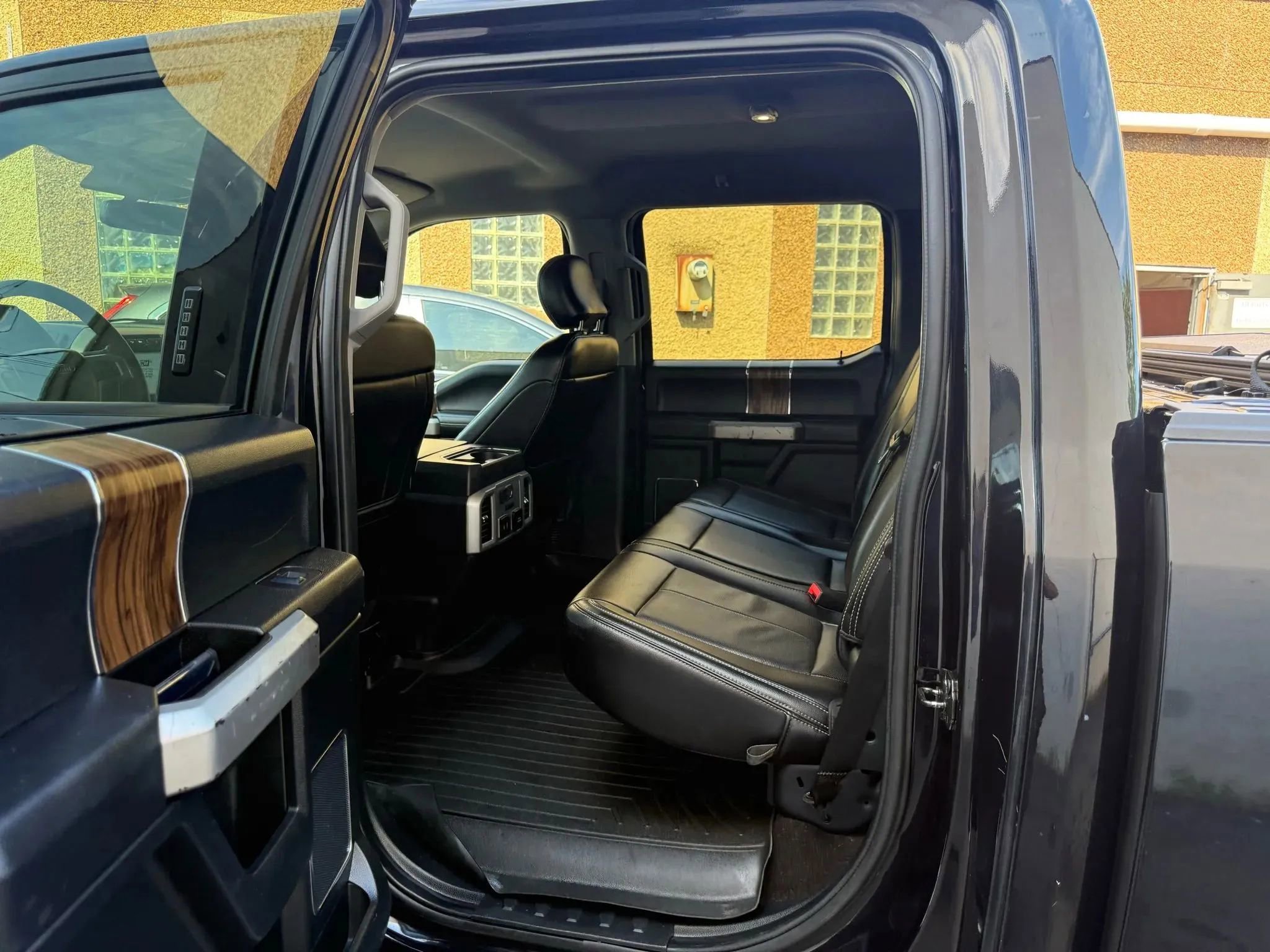 Used 2020 Ford F150 Lariat w/ Equipment Group 502A Luxury image 32