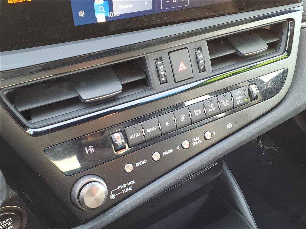 Certified 2023 Lexus ES 350 w/ Premium Package image 17