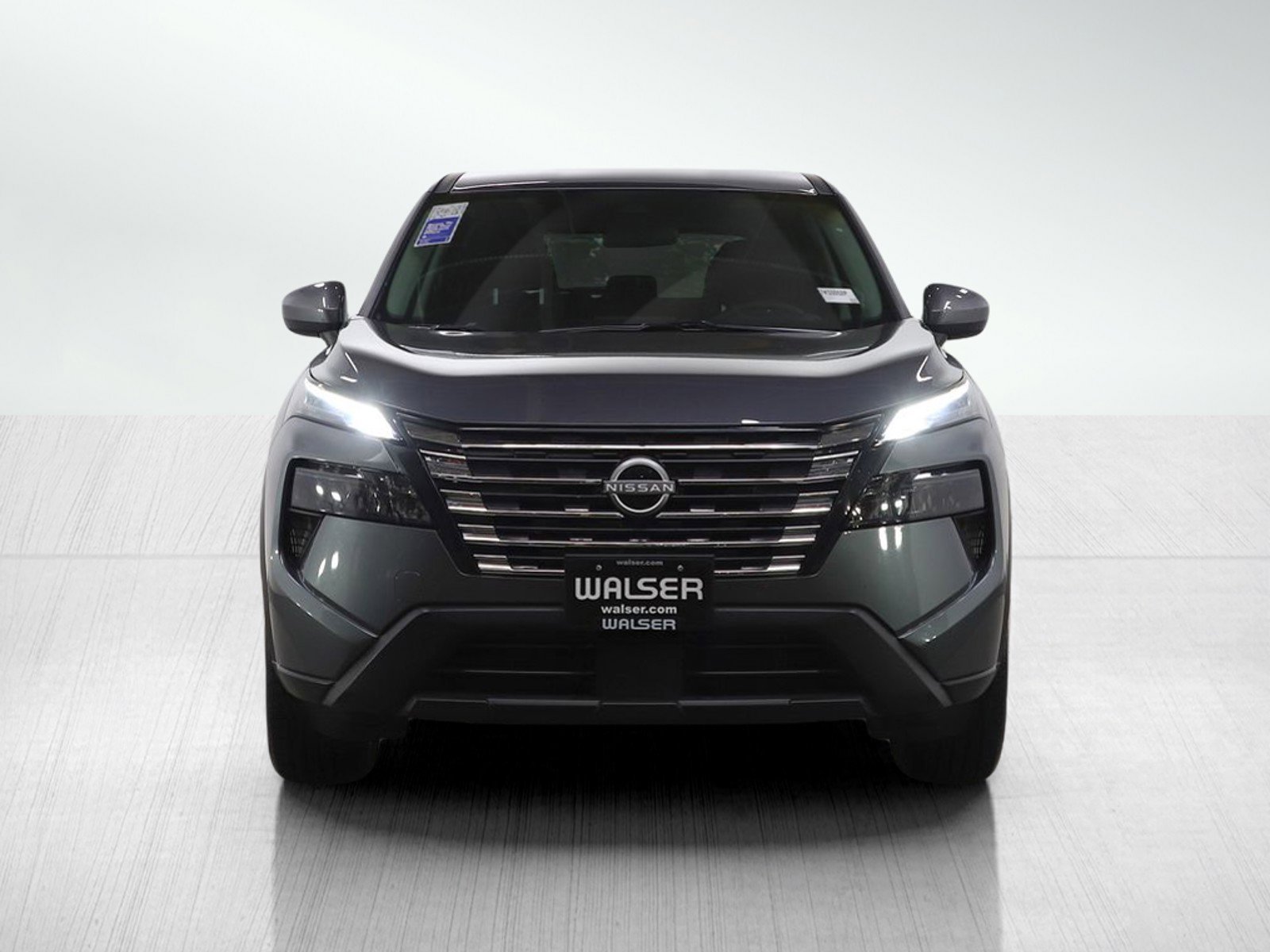 Used 2025 Nissan Rogue SV image 8