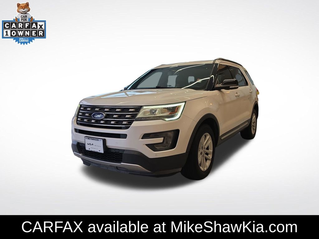 Used 2017 Ford Explorer XLT w/ Equipment Group 202A FWD image 1
