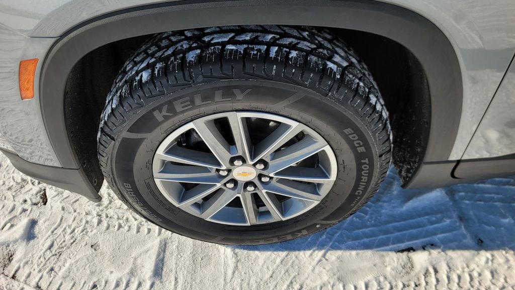 Used 2023 Chevrolet Traverse LT image 6