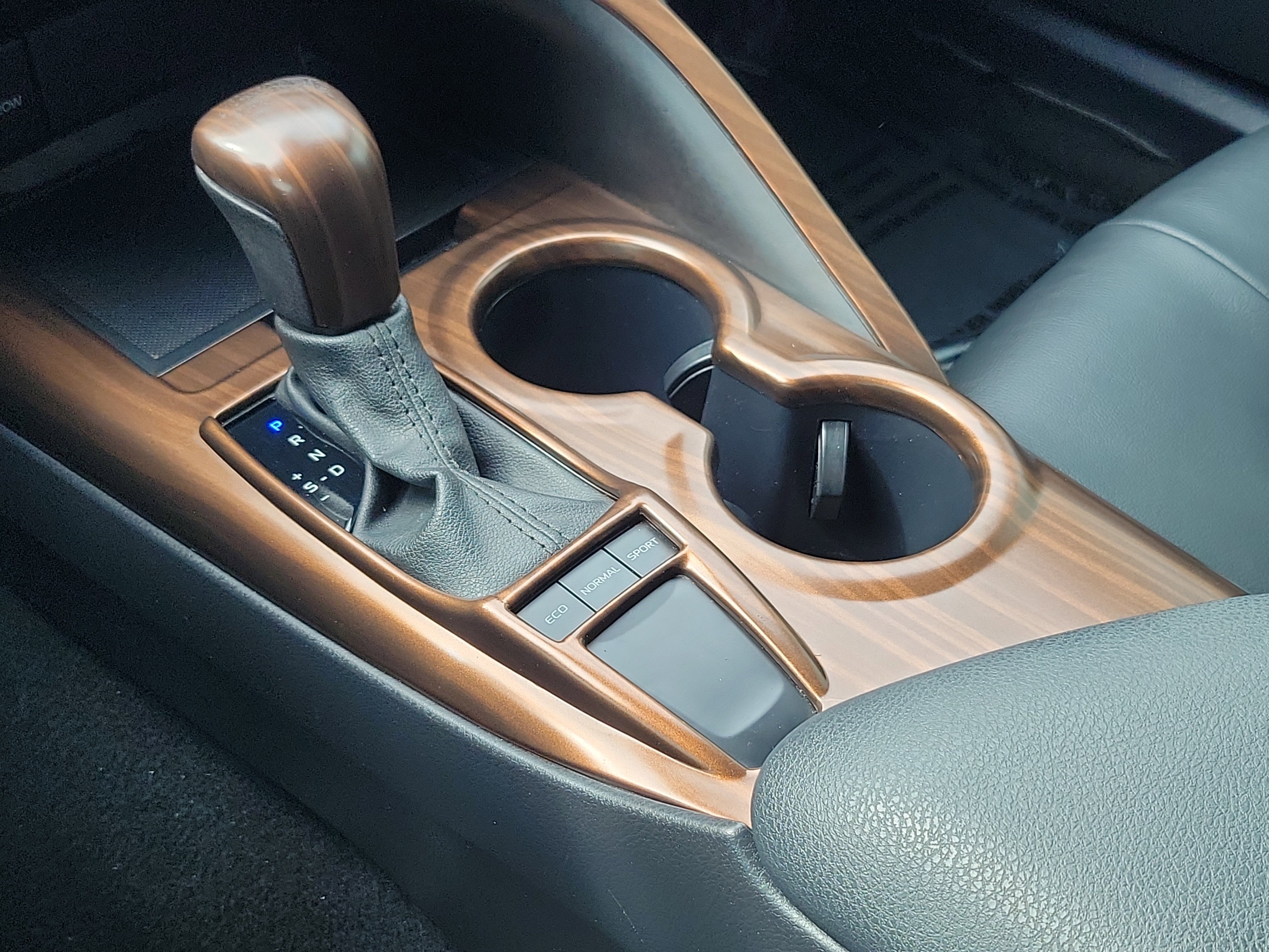 Certified 2024 Toyota Camry SE FWD image 30