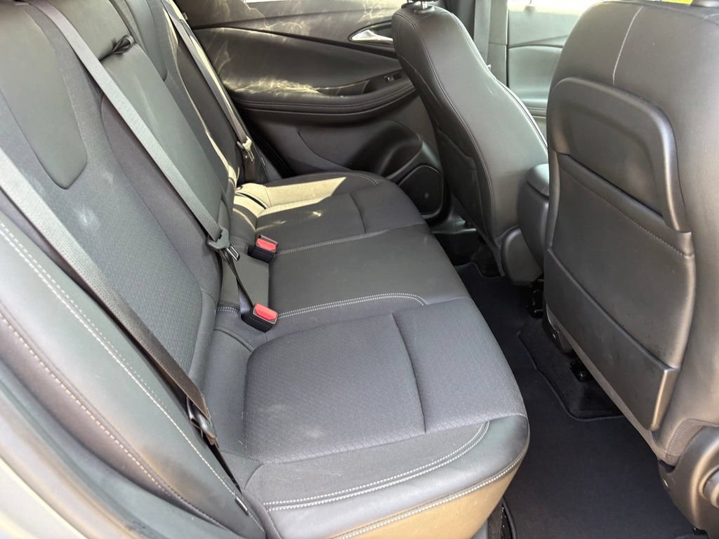 Used 2023 Buick Encore GX Select w/ Sport Touring Package FWD image 34