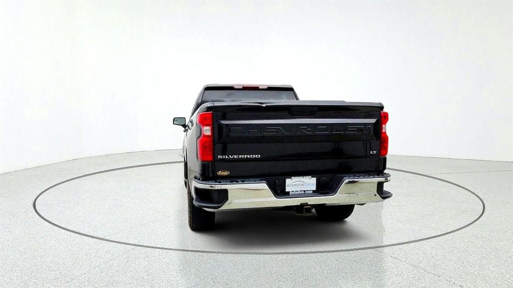 Used 2022 Chevrolet Silverado 1500 LT AWD/4WD image 6