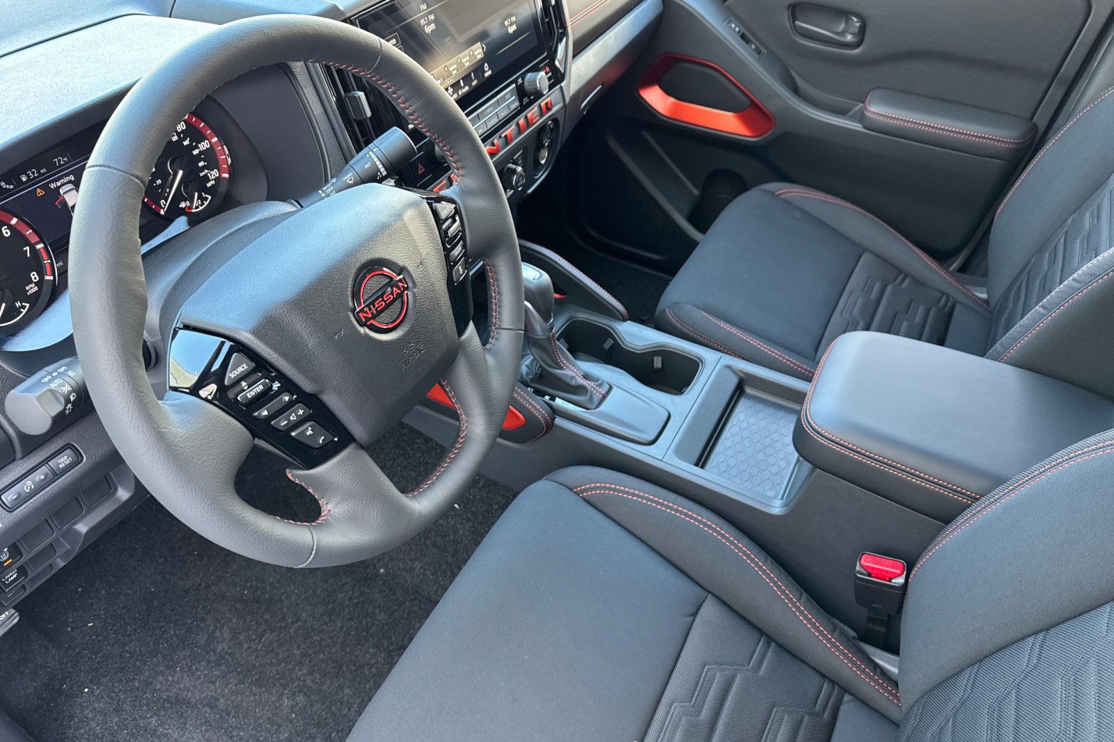 New 2026 Nissan Frontier Pro-X w/ Tow Package RWD image 7