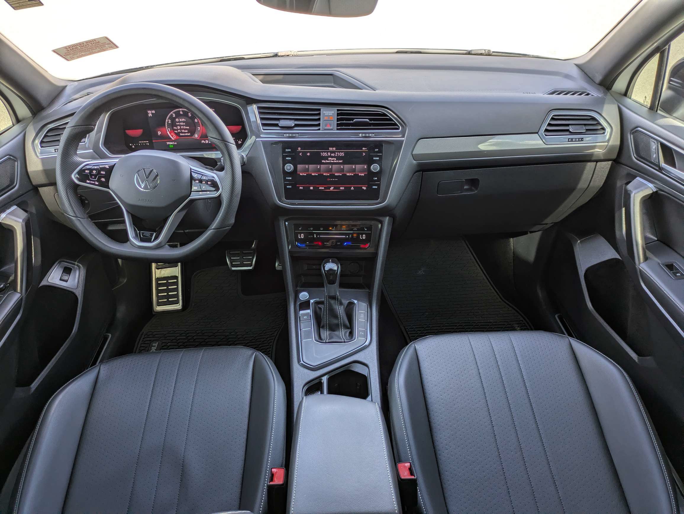 Used 2022 Volkswagen Tiguan SE R-Line FWD image 17