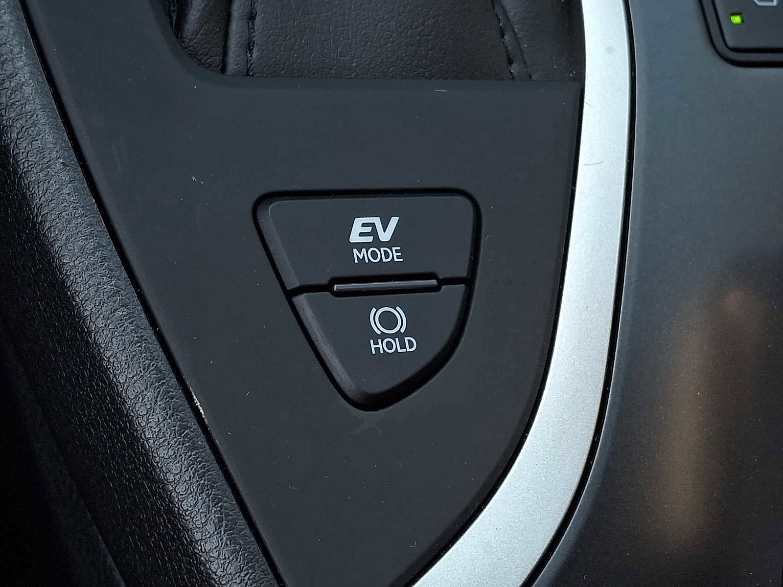 Used 2023 Lexus UX 250h AWD w/ Accessory Package (Z2) image 23