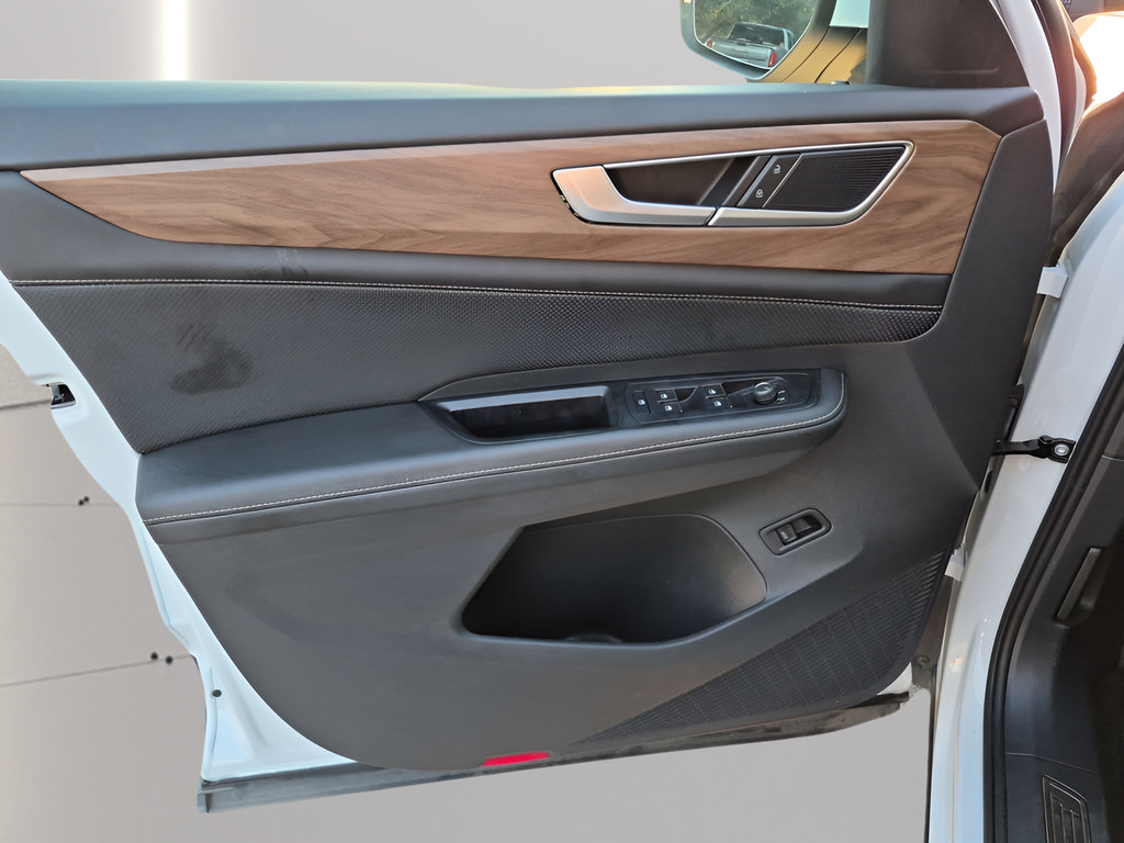 Used 2024 Volkswagen Atlas SE FWD image 19