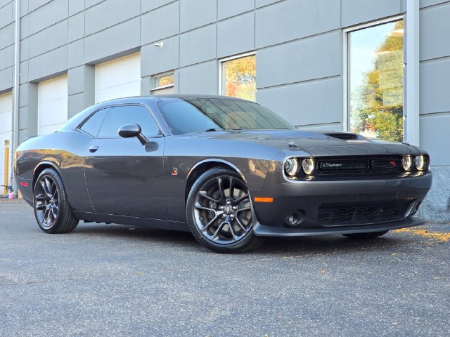 Used 2021 Dodge Challenger R/T Scat Pack RWD image 2