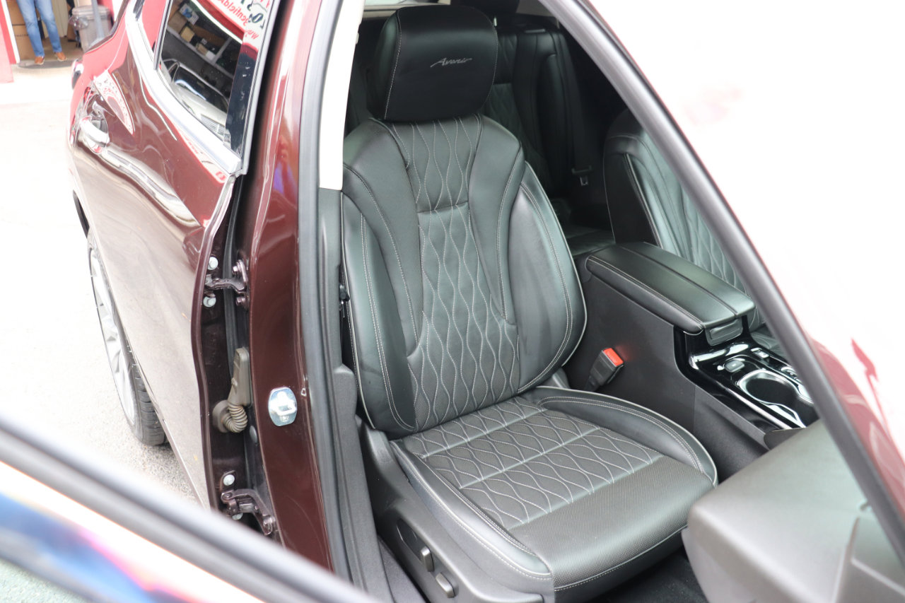 Used 2022 Buick Envision Avenir w/ Technology Package II image 14