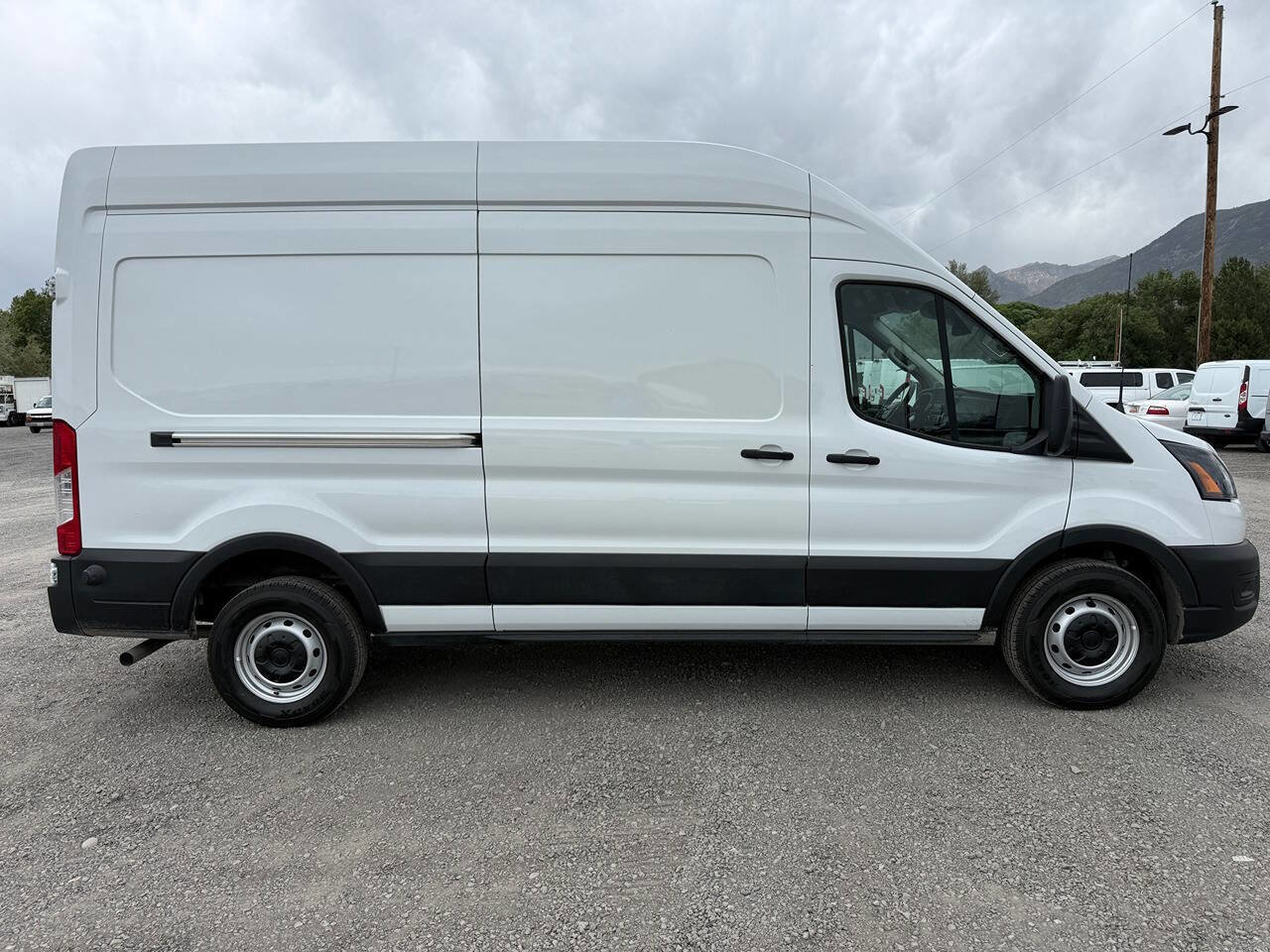 Used 2025 Ford Transit 250 148 High Roof w/ Load Area Protection Package RWD image 2