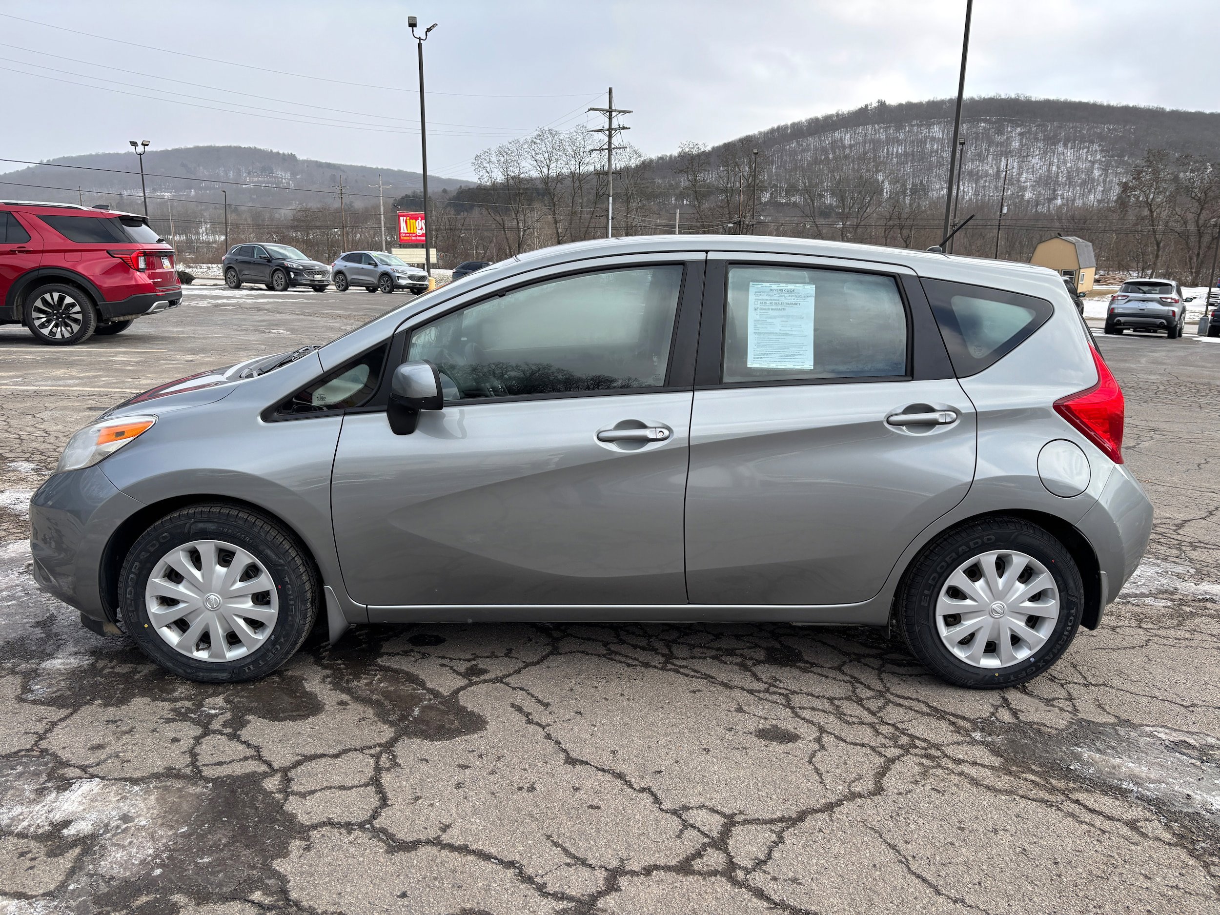 Used 2014 Nissan Versa Note SV FWD image 3