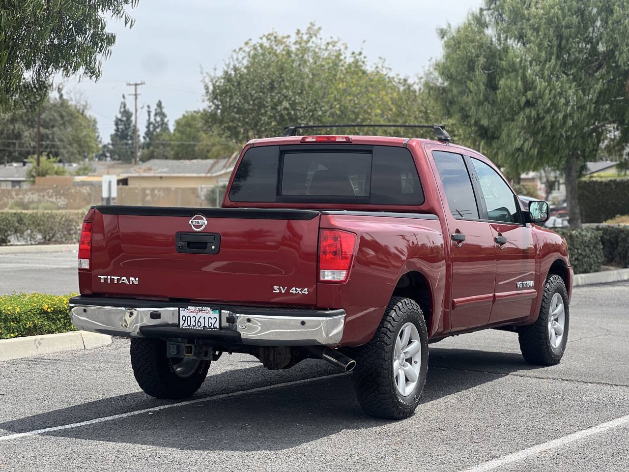 Used 2013 Nissan Titan SV w/ SV Value Truck Pkg AWD/4WD image 13