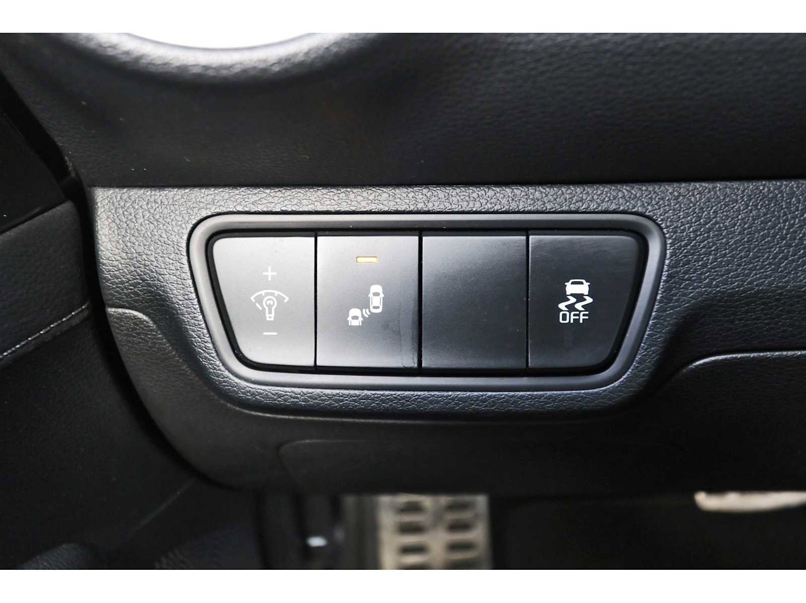 Used 2024 Kia Forte GT-Line w/ GT-Line Premium Package image 19