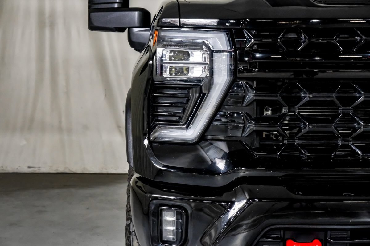 Used 2024 Chevrolet Silverado 2500 ZR2 AWD/4WD image 39