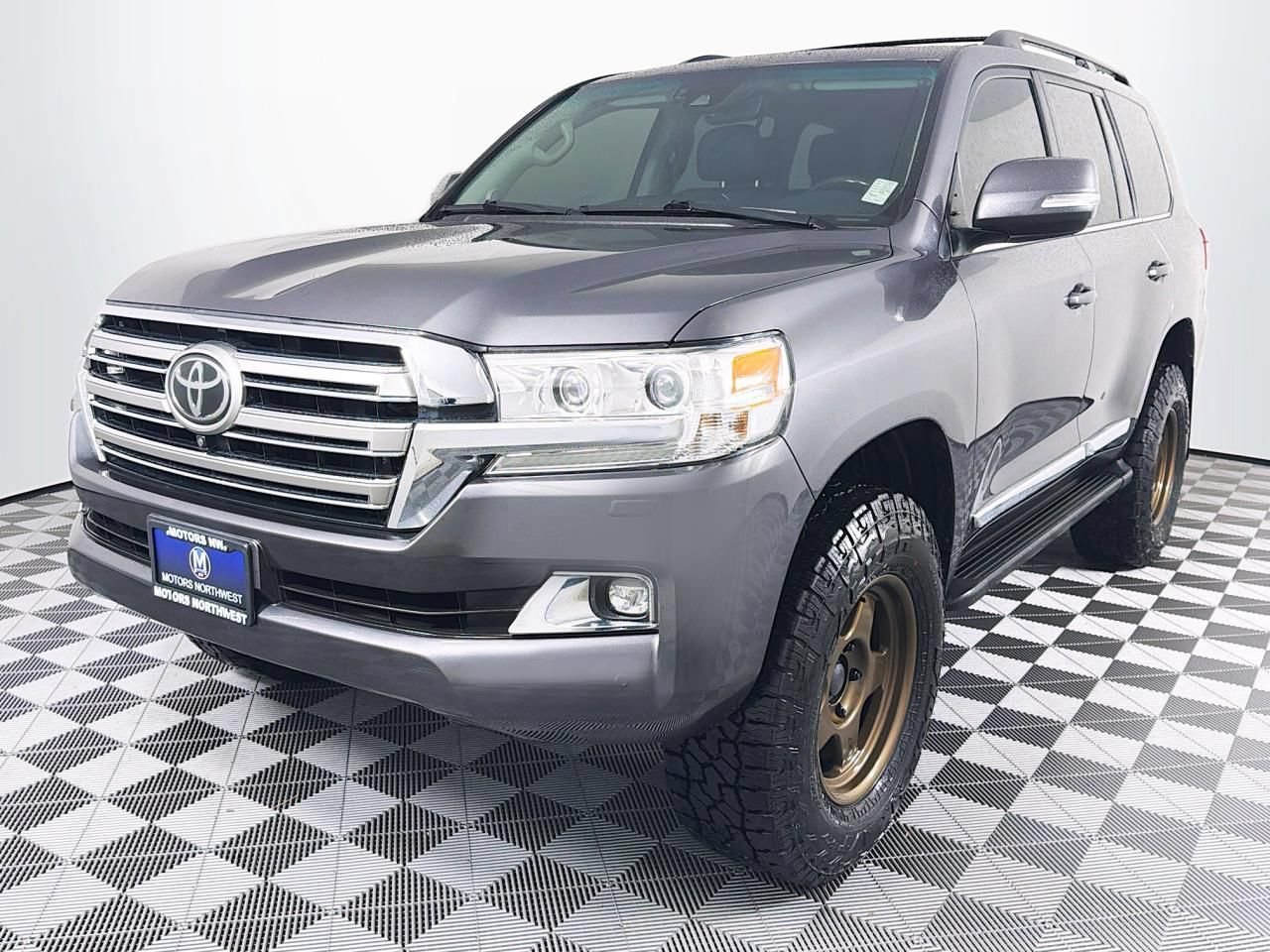 Used 2016 Toyota Land Cruiser AWD/4WD image 5