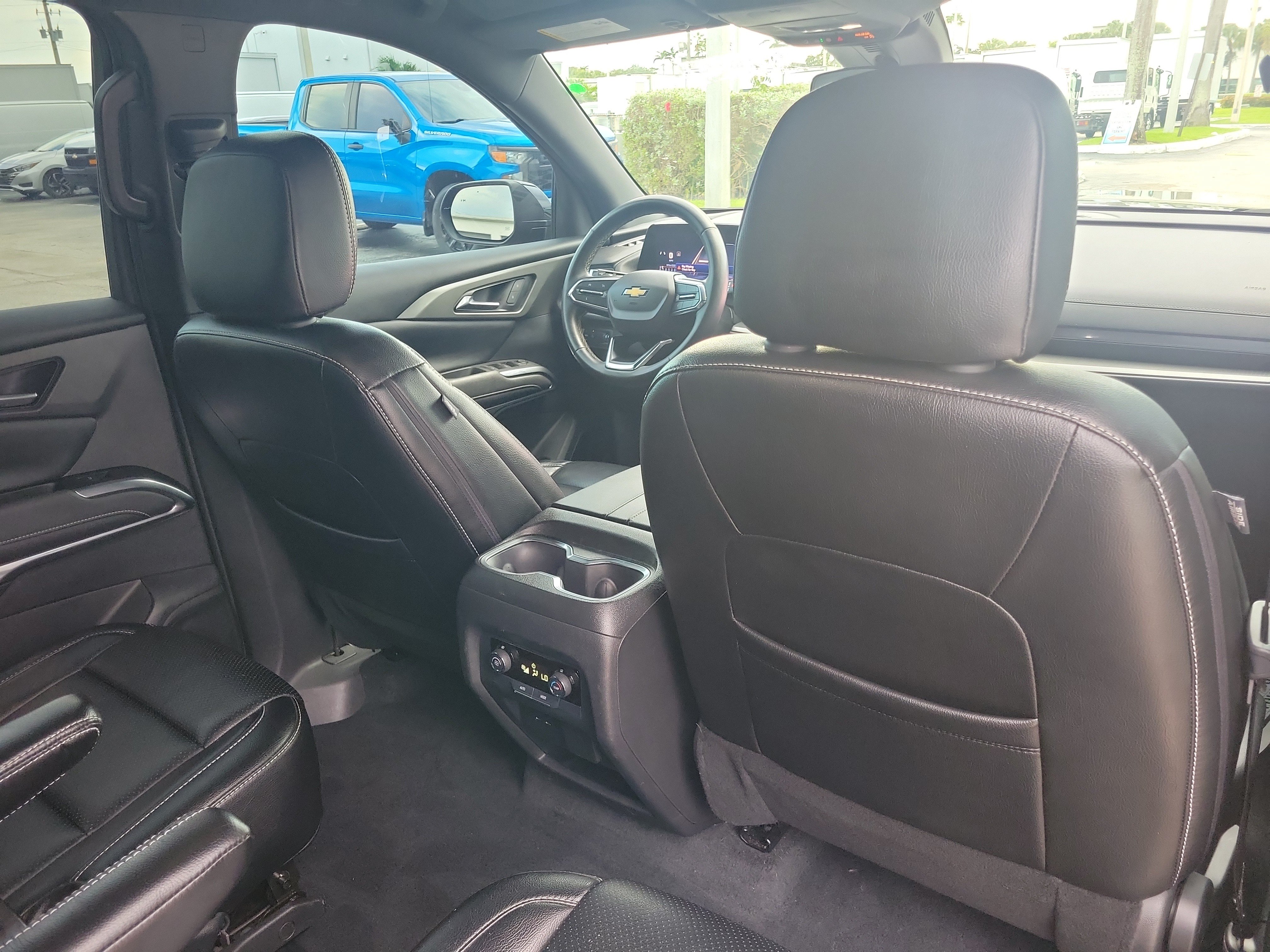 Used 2024 Chevrolet Traverse LT FWD image 8