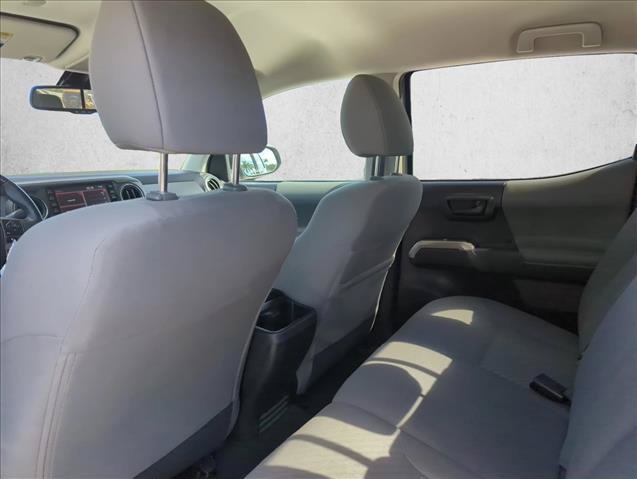 Used 2020 Toyota Tacoma SR5 RWD image 18