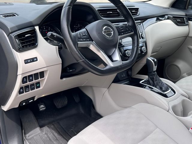 Used 2021 Nissan Rogue Sport SV AWD/4WD image 16